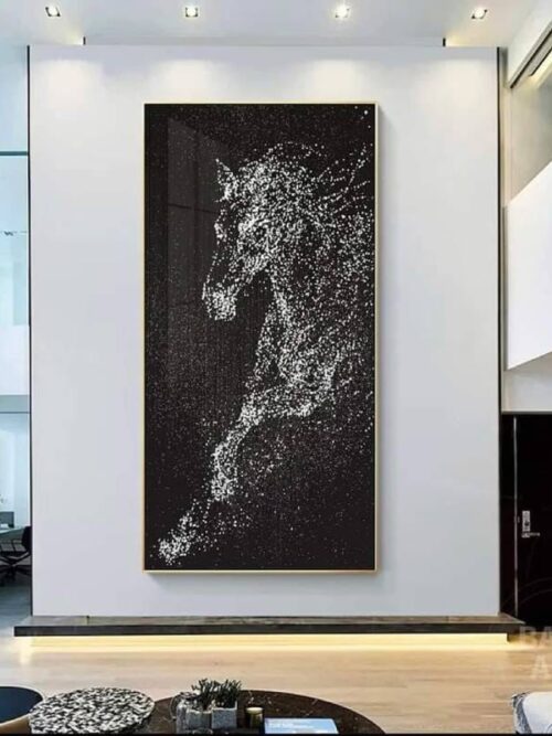 برواز الحصان المضيء