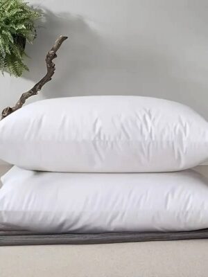 مخدة فندقية