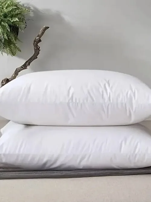 مخدة فندقية