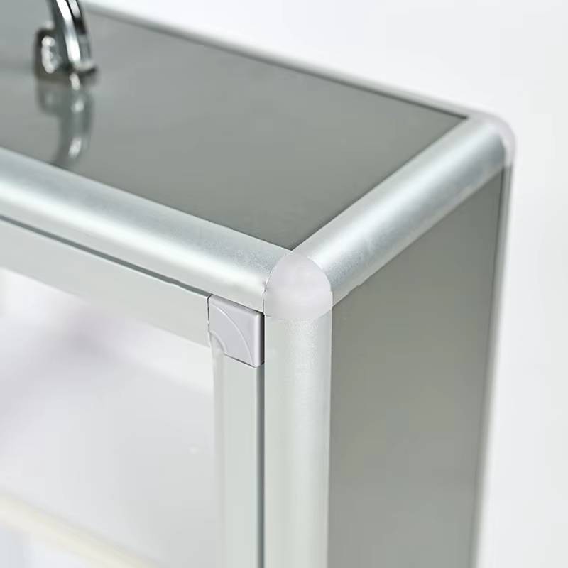 صندوق الاسعافات الاولية كبير